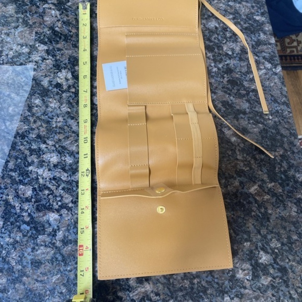 NWT Glass Ladder Co Katherine Tech Organizer Roll Honey Vegan Materials 3511